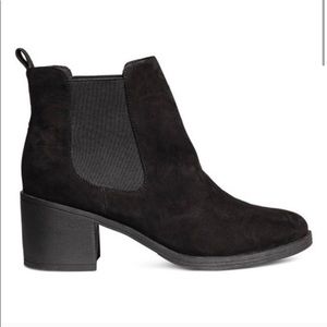 H&M Divided Suede Ankle Boot